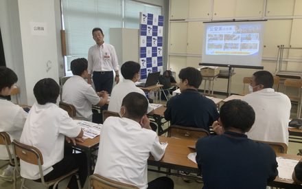 【学校生活】学校説明会を行いました!(1・2年生) 【学校生活】学校説明会を行いました!(1・2年生)